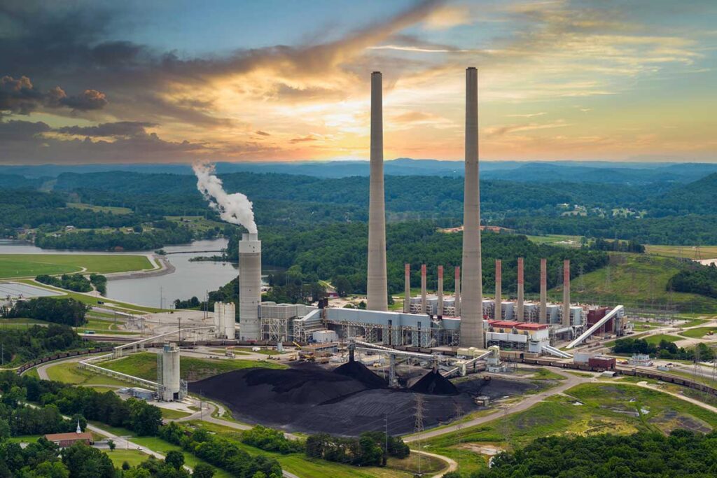 Thermal power plant burning coal fossil fuel for production of electrical energy